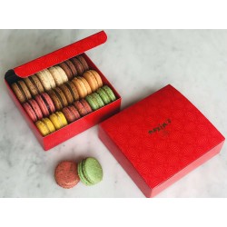 Macarons "Les Incontournables" - Gift-box of 18-Macarons-Maxim's shop