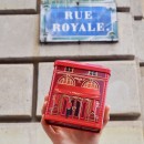 Restaurant Tin Box - Milk Chocolate Balls with Salted Flower Caramel Heart